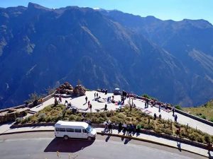 colca canyon shuttle bus